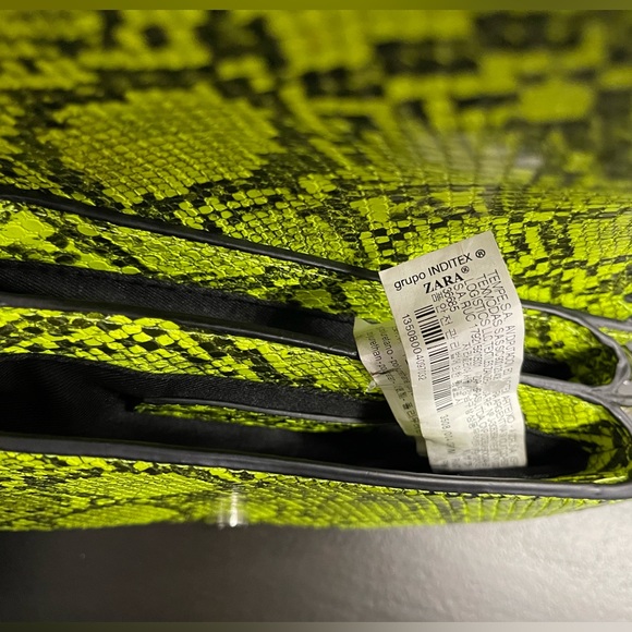 Zara Neon Snake Skin Print Silver Chain Crossbody Bag - Picture 8 of 10